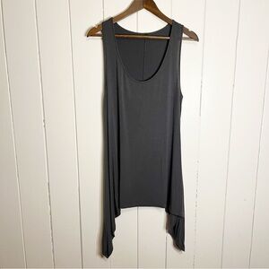 Grey Flowy Tunic Top. Size XL.